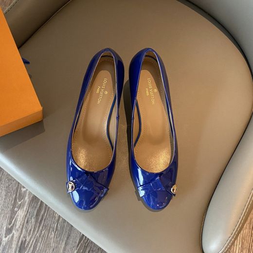 Top Quality Knotted Decoration Brand Logo Blue Patent Leather Vamp Beige Leather Insole -  Louis Vuitton Female Pumps