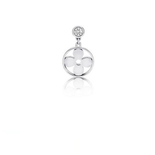 Timeless Style Louis Vuitton Idylle Blossom Monogram Flower Pendant Sterling Silver Female Diamonds Stud Earrings Q96167