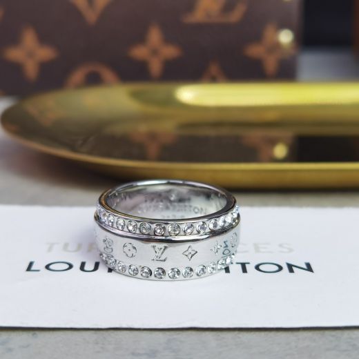  Louis Vuitton Catch Edge Crystal Engraved LV Letters Monogram Floral Ring Silver For Female Best Website M80187