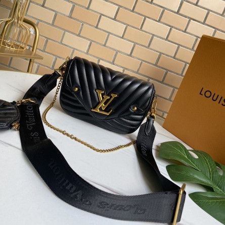 Classic Louis Vuitton New Wave Multi-pochette LV Logo Magnetic Chain Strap Black Quilted Leather Handbag For Ladies 