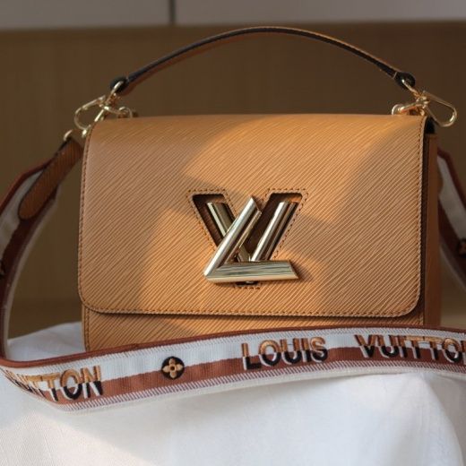Best Louis Vuitton Twist MM Golden LV Lock Single Flat Handle Women Honey Gold Epi Leather Crosbody Bag  M57506
