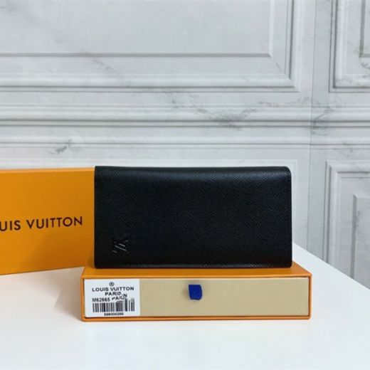 New Arrival Louis Vuitton Brazza Bi-fold Design LV Logo Signature Men Black Taiga Leather Long  Wallet M30501