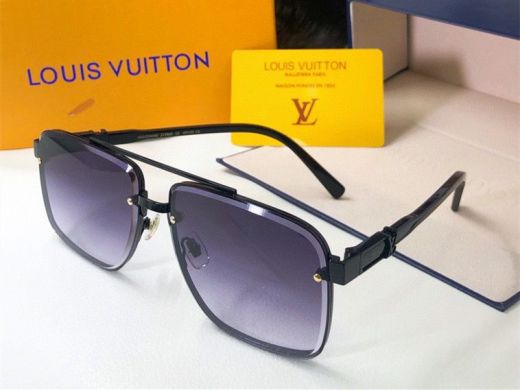 Unisex  Louis Vuitton Matte Black Frame Double Bridge Gradient Purple Square Lens LV Engraved Hinge Sunglasses