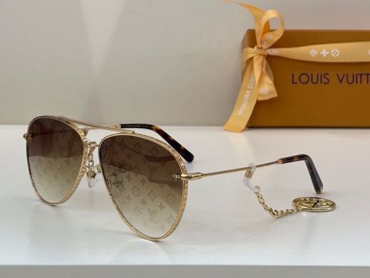  Louis Vuitton Classic Monogram Printed Brown Lens Gold Engraved Frame Detachable Chain & Charm Element Aviator Sunglasses