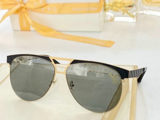 High End  Louis Vuitton Unique Gold V-shaped Bridge Design Grey Mirror Effect Lenses Black Temple Sunglasses Unisex