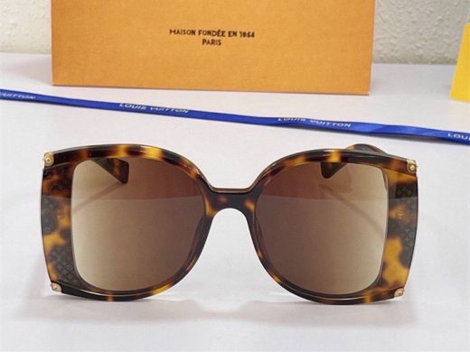 Tortoiseshell Frame Monogram Detail Gradient Amber Lenses - Big Discount  Louis Vuitton Mood For Love Sunglasses