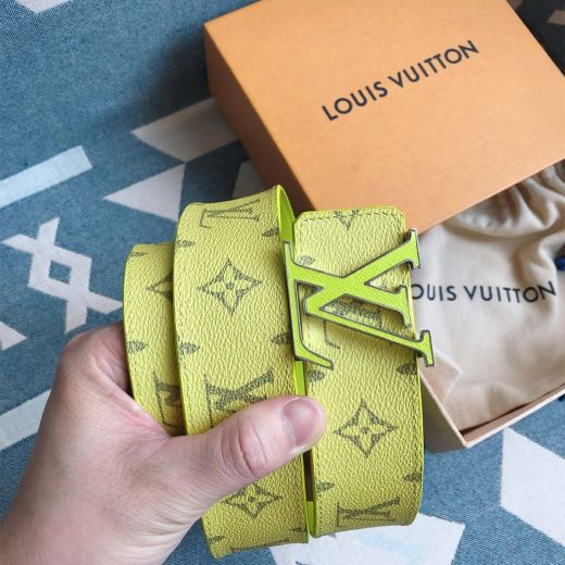  Louis Vuitton 40MM Yellow Monogram Textured-Leather Fluorescent Green Back Brand Mark Buckle Reversible Belt For Ladies