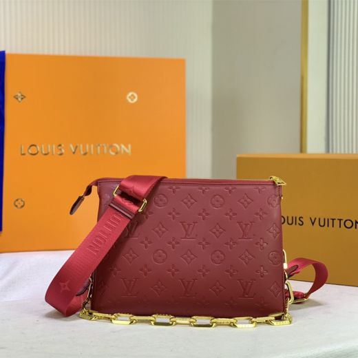  Louis Vuitton Coussin PM Win Red Puffy Leather Monogram Motif Embossing 3 Compartments Women's Fashion Zipper Chain Bag