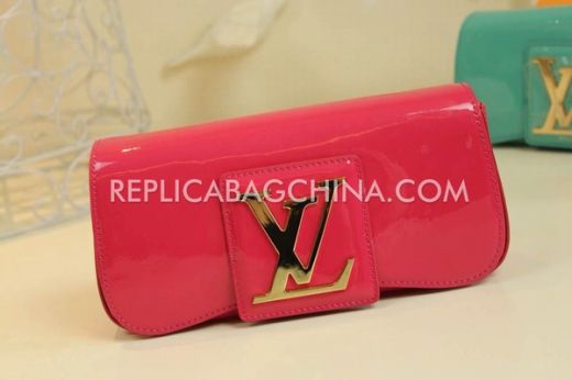 Spring Hot Selling Louis Vuitton Ladies Long Pink Patent Leather Yellow Gold LV Buckle Flap Evening Bag