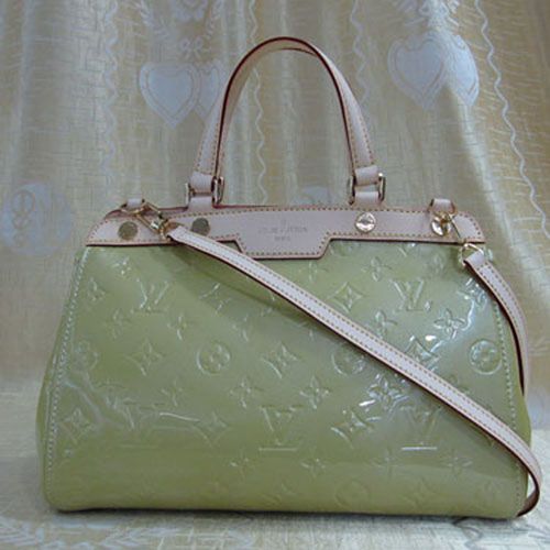 Chic Louis Vuitton Monogram Vernis Green-white 2-Tone Shoulder-Bag Golden Hardware Vogue