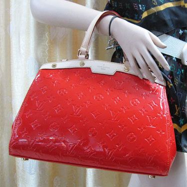 Low Price Louis Vuitton Monogram Verins Beige Flat Top Handles Golden Studs Ladies Red Tote Bag 