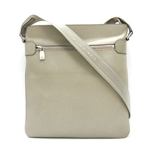 Celebrity Style Louis Vuitton Taiga 2way Khaki Smooth Leather Silver Zipper Closure Guy Messenger Bag