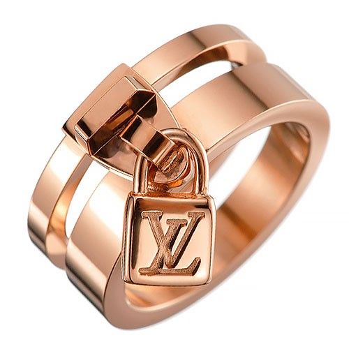 Top Luxury Louis Vuitton New Style Rose Gold Logo Ring  ‎Lock Charm