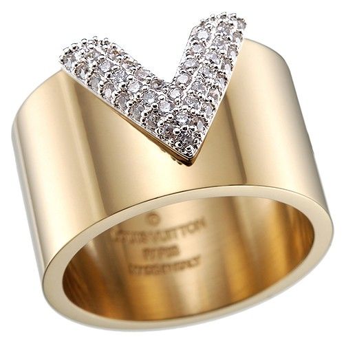 Louis Vuitton  Essential V Yellow Gold-plated Unisex Ring Crystals Luxurious Modern New Arrival NYC Shop 